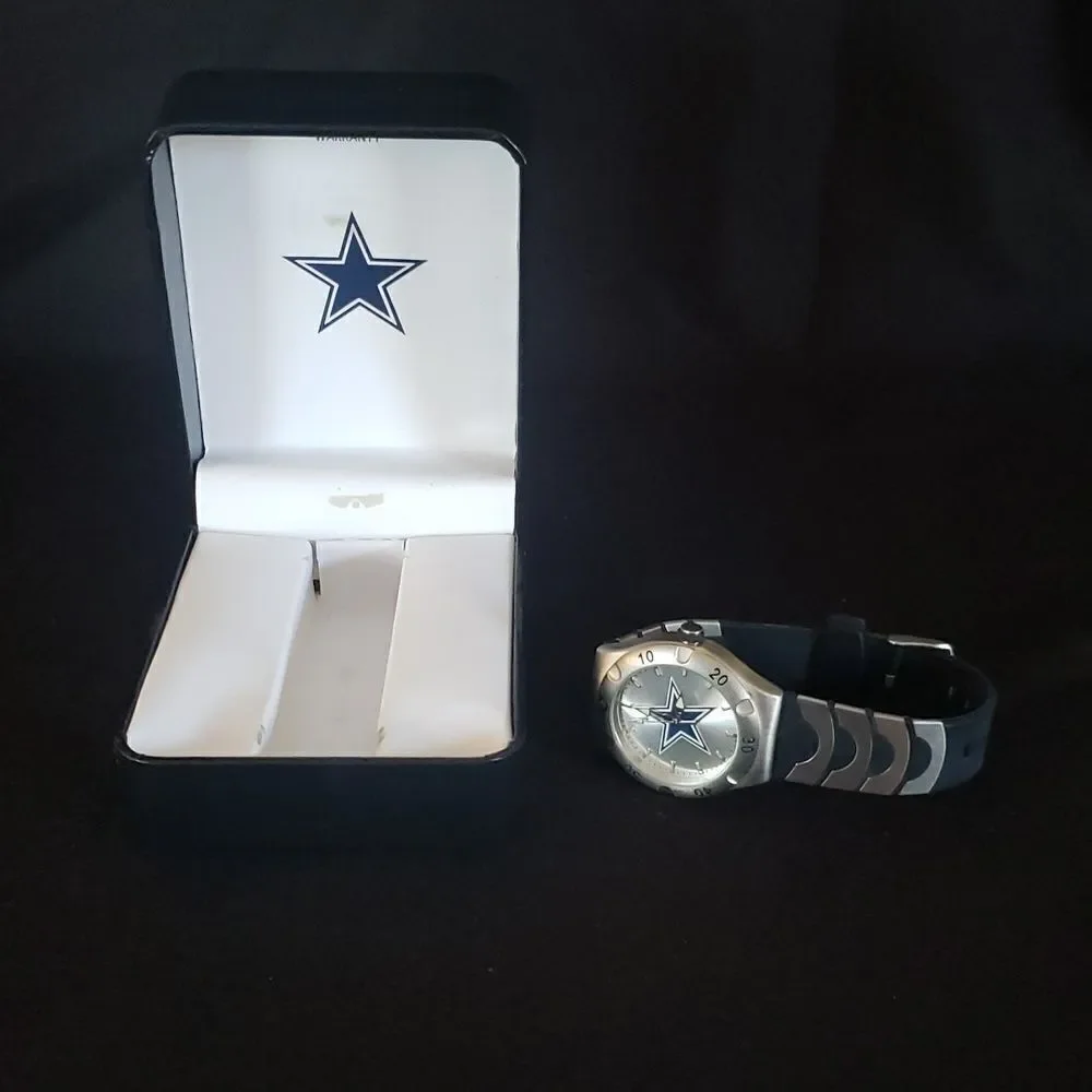 New in Box Game Time Dallas Cowboys Quartz Analog Watch w/ Stainless Steel Back